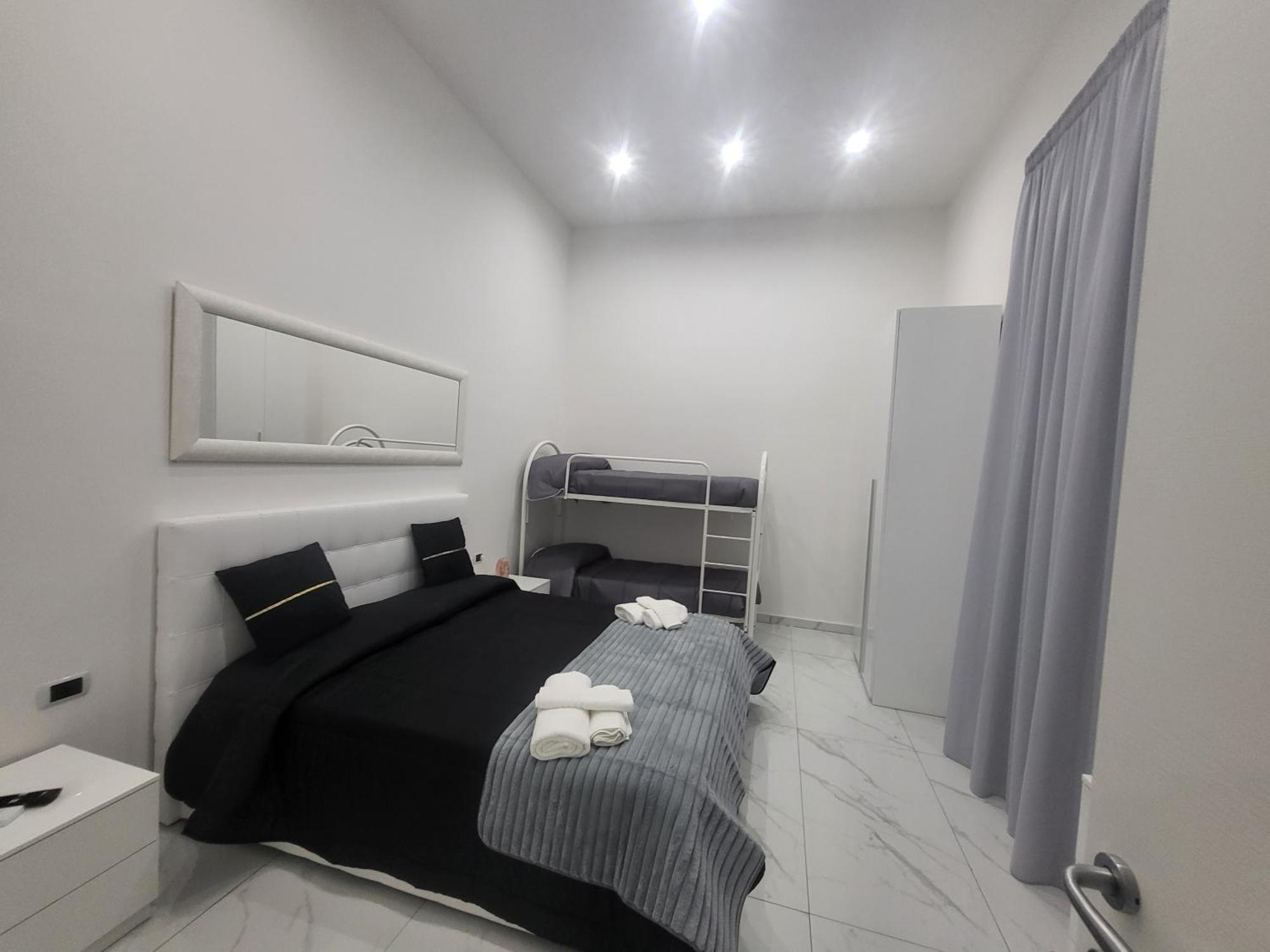 Live Naples Hotel Екстериор снимка