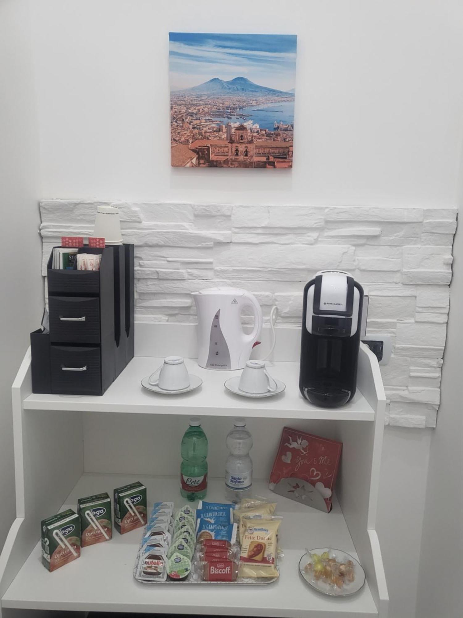 Live Naples Hotel Екстериор снимка