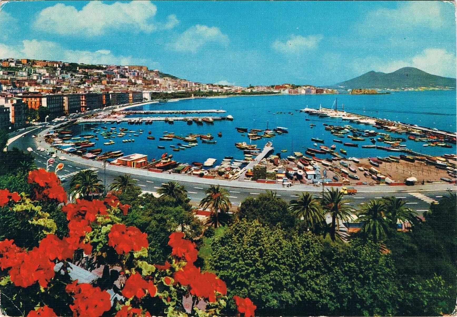 Live Naples Hotel Екстериор снимка