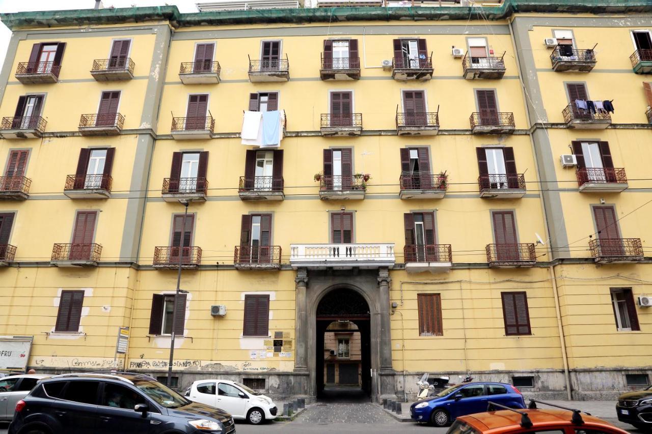 Live Naples Hotel Екстериор снимка
